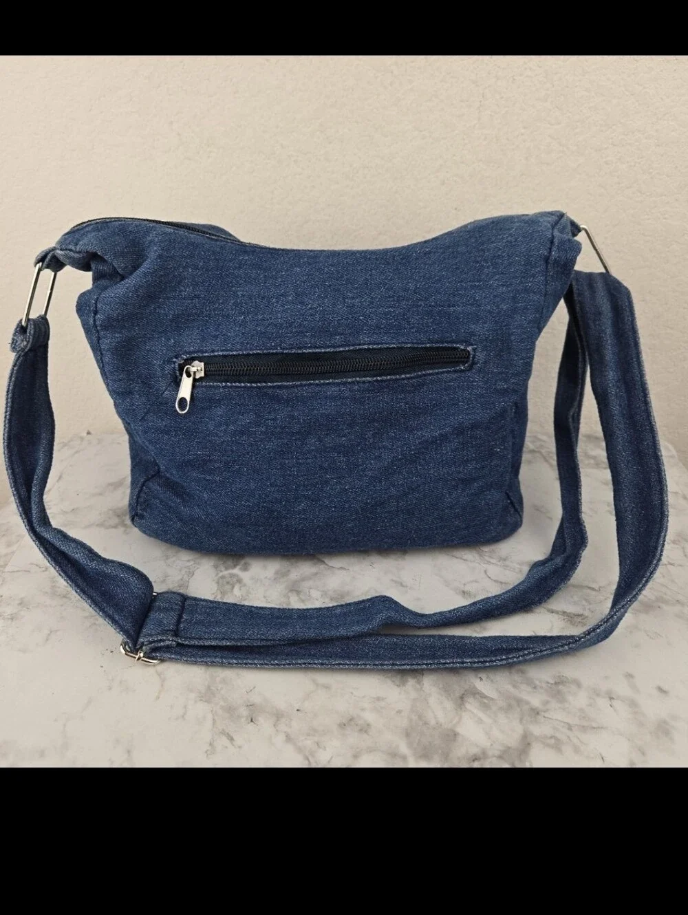 G9ld Coast  Navy Blue Crossbody Bag with Front Pockets